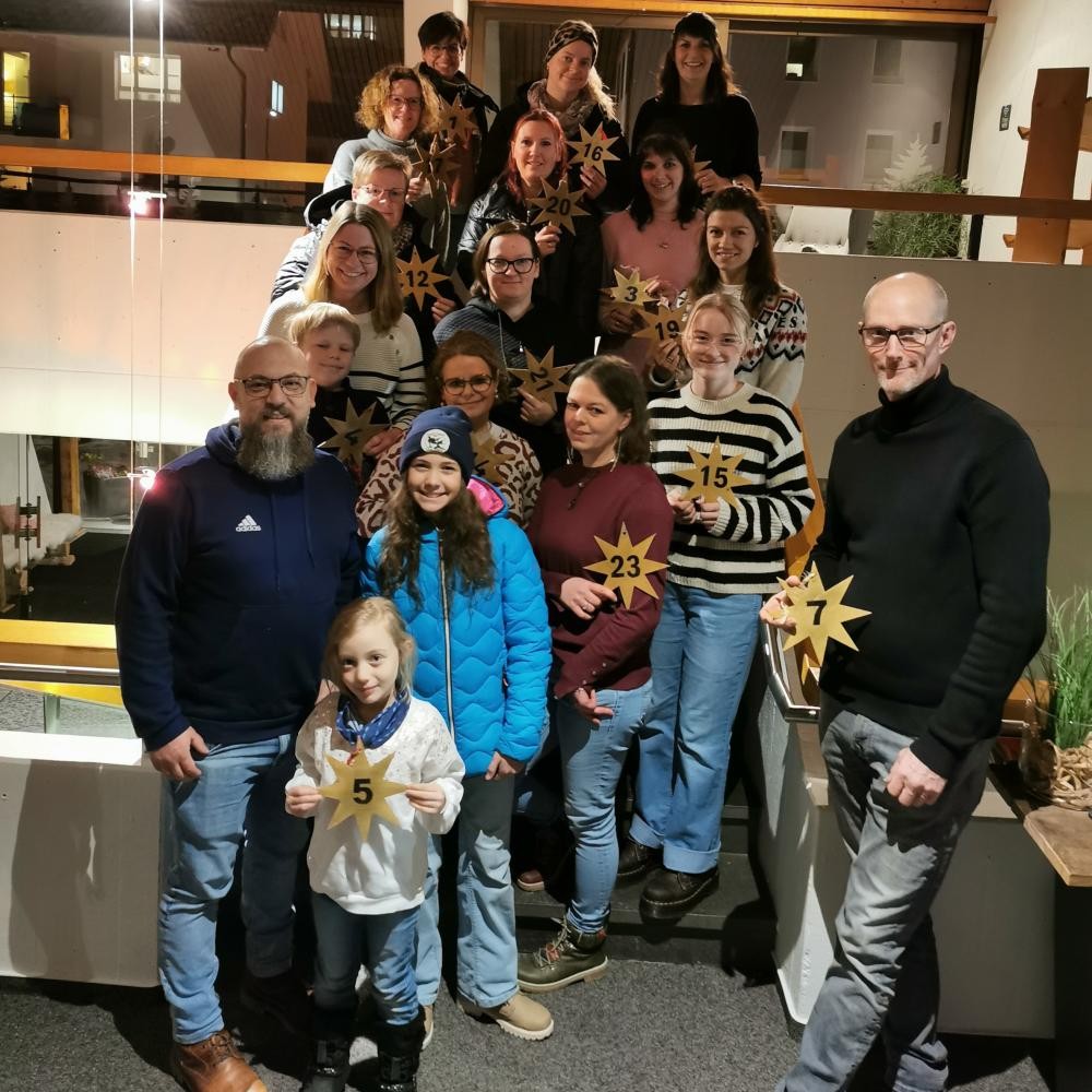 Personen mit Sterne in der Hand