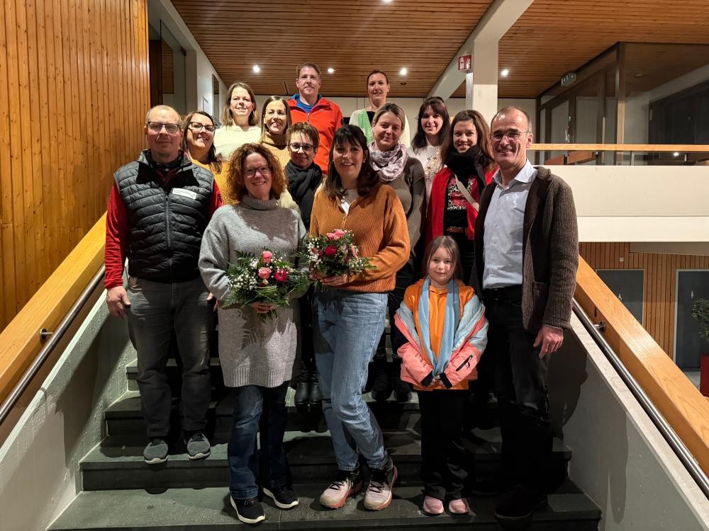 Die Sternrückgabe für den lebendigen Adventskalender im Schonacher Haus des Gastes.