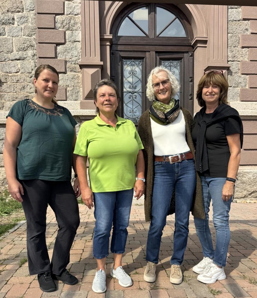 Die Betreuungskräfte der Nachmittagsbetreuung (v. l. n. r.): Frau Schmidt, Frau Feser, Frau Schuler und Frau Franco de la Corte.